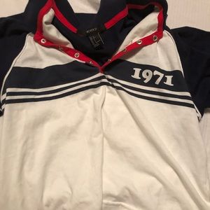 button croped top size small